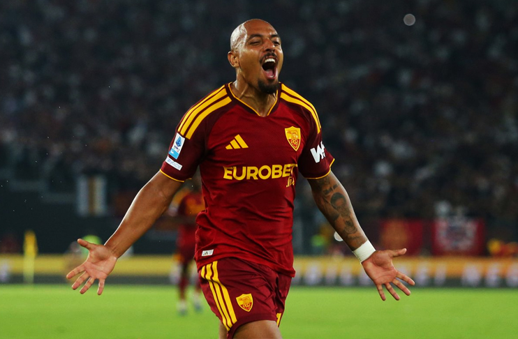 Donyell Malen treble fires Roma to top of Serie A