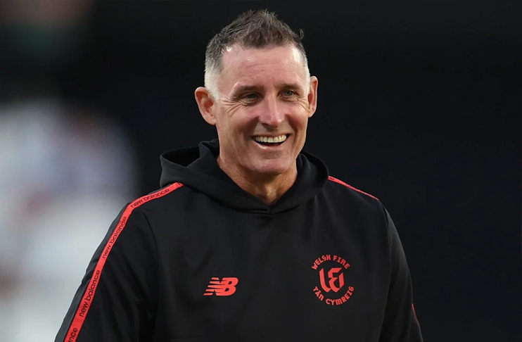 England, Australia in race to secure Mike Hussey's services ahead of Ashes