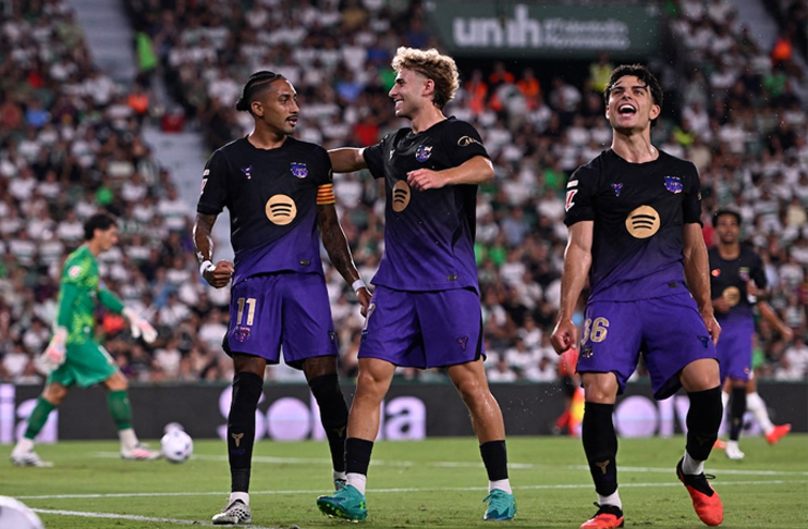 Raphinha, Lopez hit braces as Barcelona trounce Elche