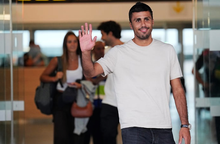 Rodri arrives at Barcelona to complete 'dream' move