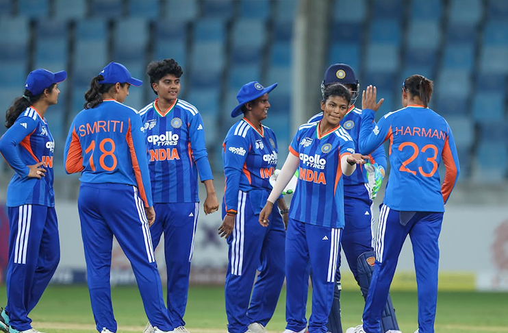 India thrash Hong Kong to reach Women's Asia Cup semi-final