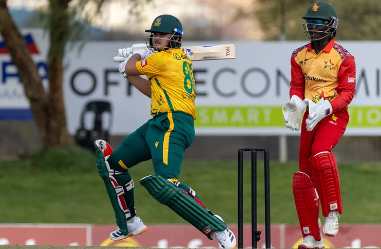 South Africa thump Zimbabwe in T20I tri-series clash